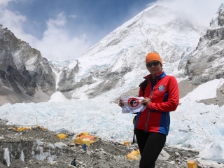 Юлия Аргунова в Базовов лагере Эвереста, 5364 м (Гималаи, 2016)